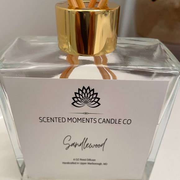 Sandalwood Oil Diffuser 4 Oz - Picture 2 of 2